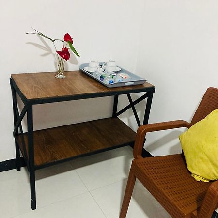 Malee Homestay Polonnaruwa Buitenkant foto